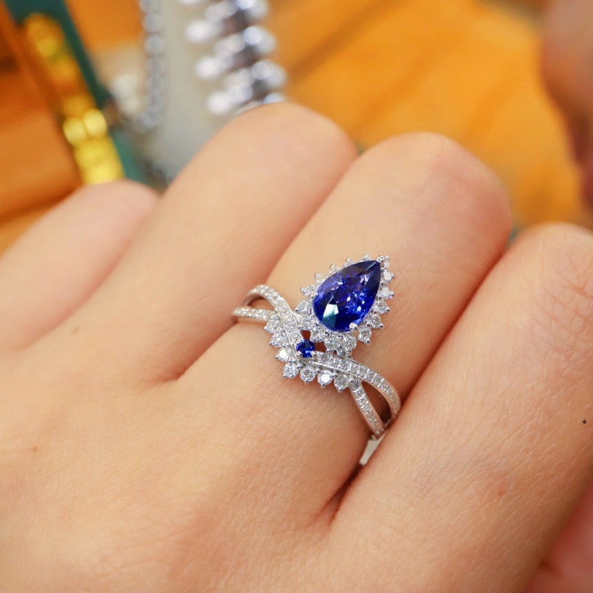 14k Gold 1.66 Ctw Natural Sapphire & Diamond Ring - 5