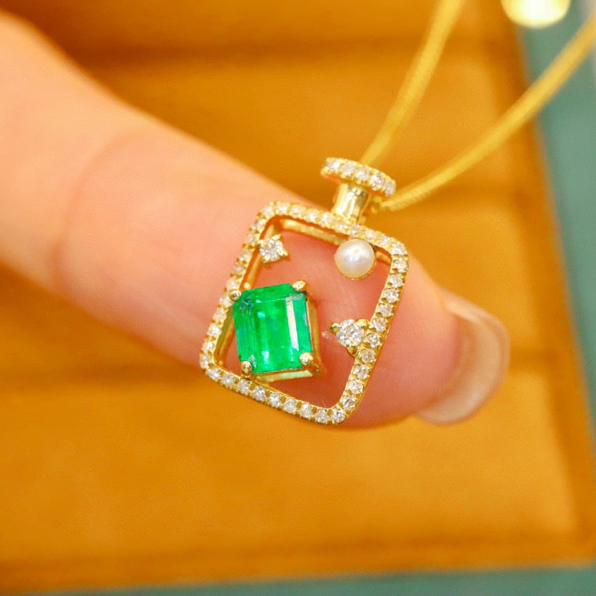 14k Gold 0.74 Ctw Vivid Green Natural Emerald & Diamond Pendant( Without Chain ) - 3