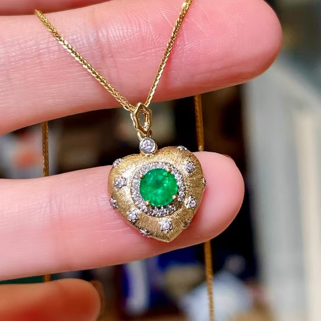 14k Gold 0.68 Ctw Vivid Green Natural Emerald & Diamond Pendant( Without Chain ): Ref:230968285 // gold content:14k gold // main gemstone:emerald // shape:round // carat weight:0. 55ct // color:vivid green // treatment:natural // cut grade:g // // adjacent gemstone 2 : diamond //