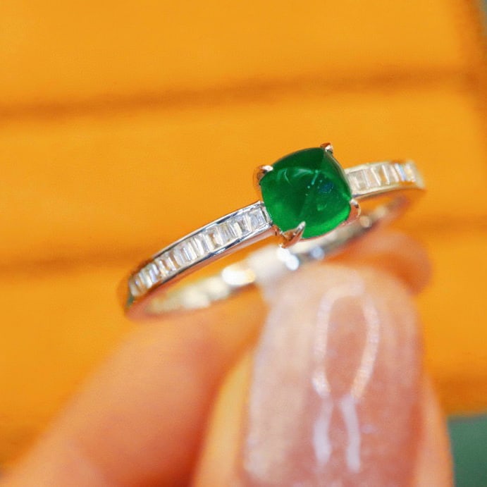 14k Gold 0.75 Ctw Vivid Green Natural Emerald & Diamond Ring - 4