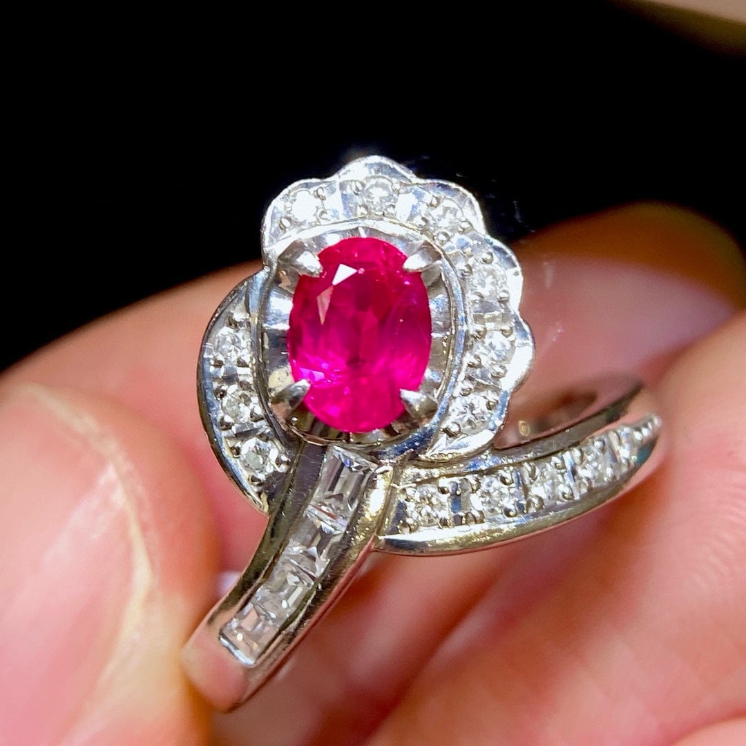 14k Gold 1.50 Ctw Natural Ruby & Diamond Ring: Ref:230968330 // gold content:14k gold // ring size:7. 25us // // main gemstone:ruby // shape:oval // carat weight:1. 16ct // color:red // treatment:natural // // adjacent gemstone 2 : diamond //