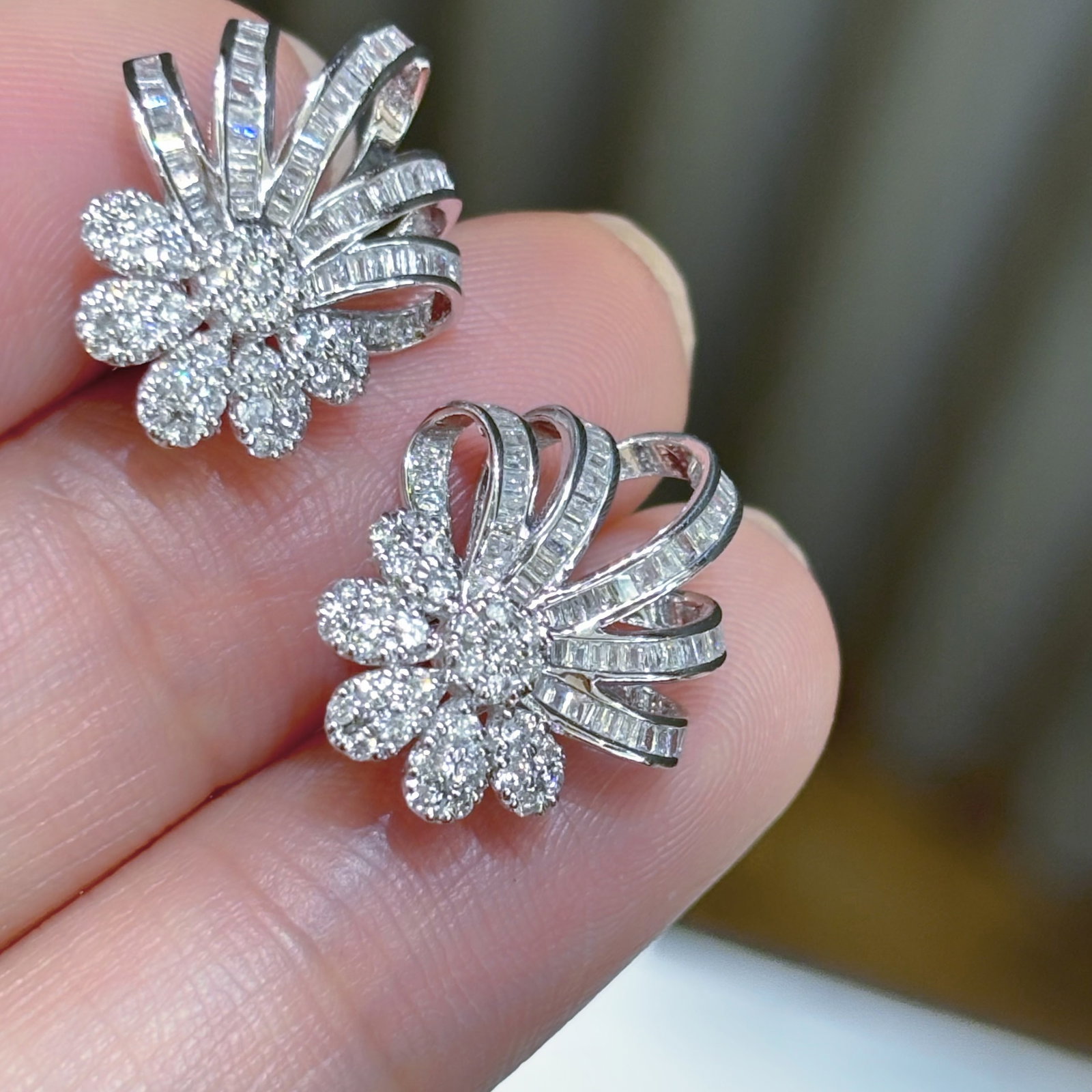 14k Gold 1.1 Ct Natural H Diamond Earrings - 2