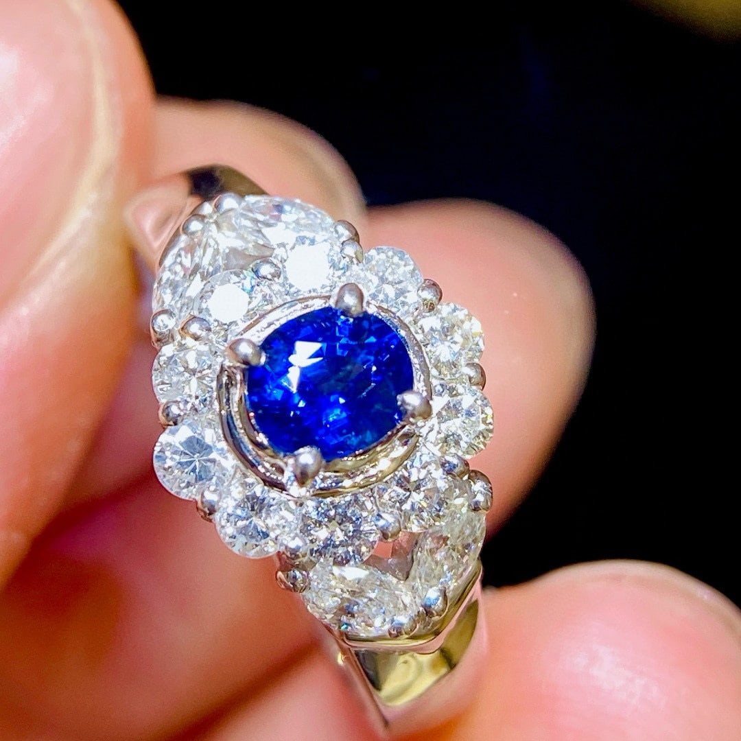14k Gold 1.05 Ctw Vivid Blue Natural Sapphire & Diamond Ring - 3