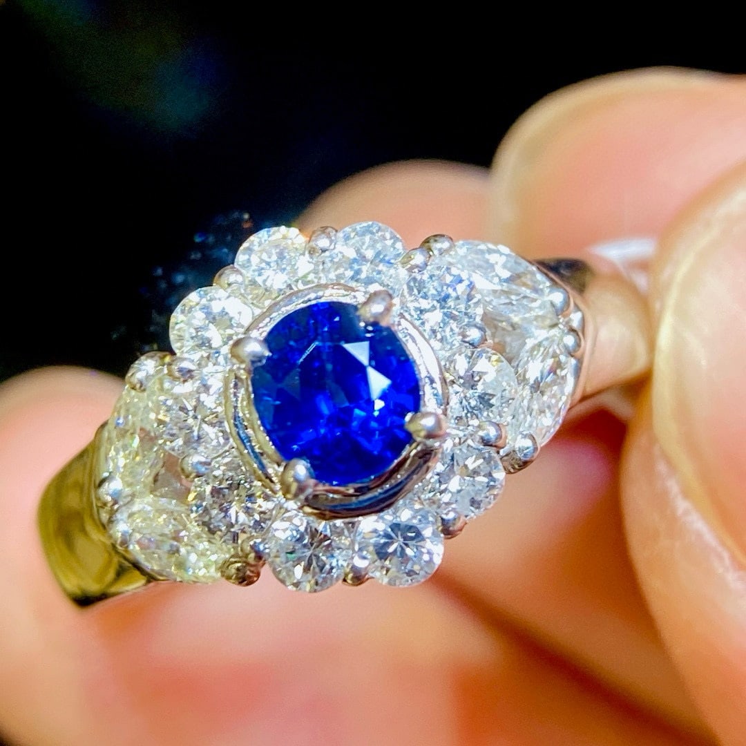 14k Gold 1.05 Ctw Vivid Blue Natural Sapphire & Diamond Ring - 4