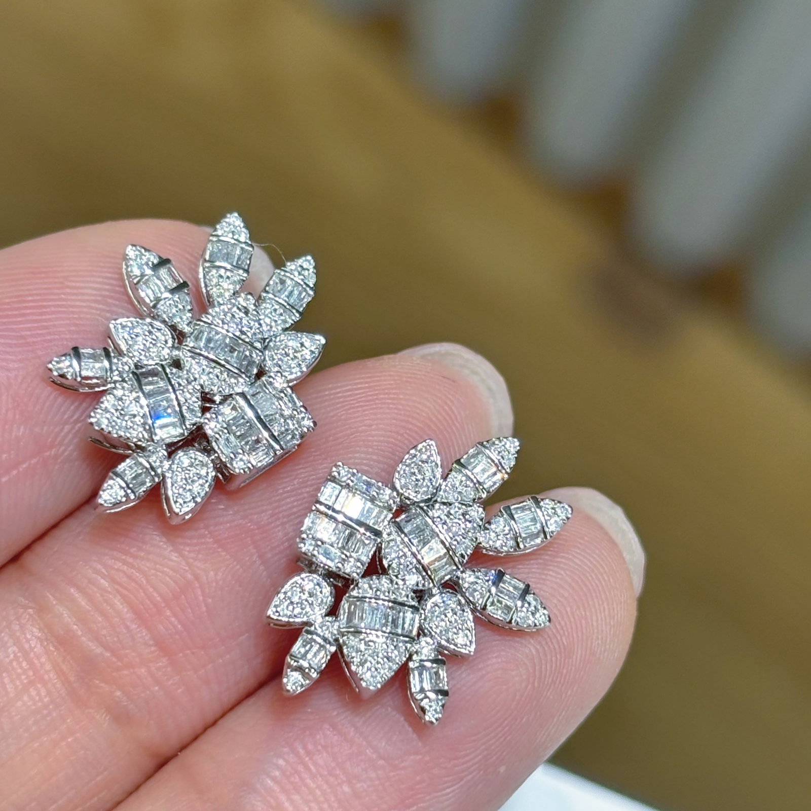 14k Gold 0.7 Ct Natural H Diamond Earrings - 3