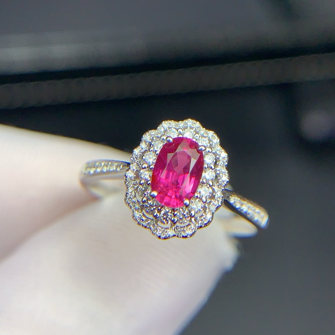 14k Gold 0.74 Ct Natural Ruby & Diamond Ring: Ref:230968393 // gold content:14k gold // ring size:7. 25us // // main gemstone:ruby // shape:oval // carat weight:0. 74ct // color:red // treatment:natural // // adjacent gemstone 2 : diamond //