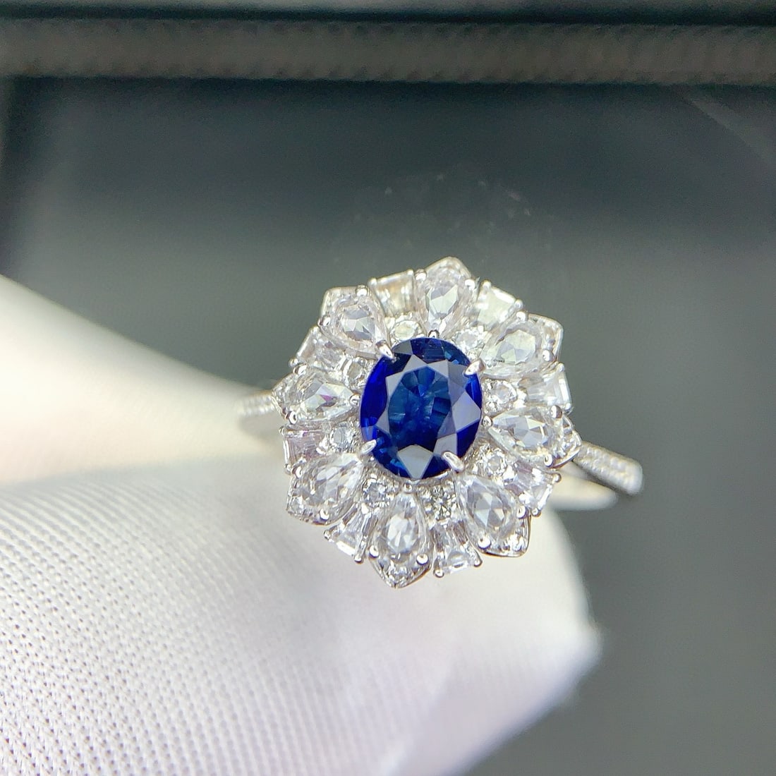14k Gold 0.7 Ct Natural Sapphire & Diamond & Sapphire Ring - 6