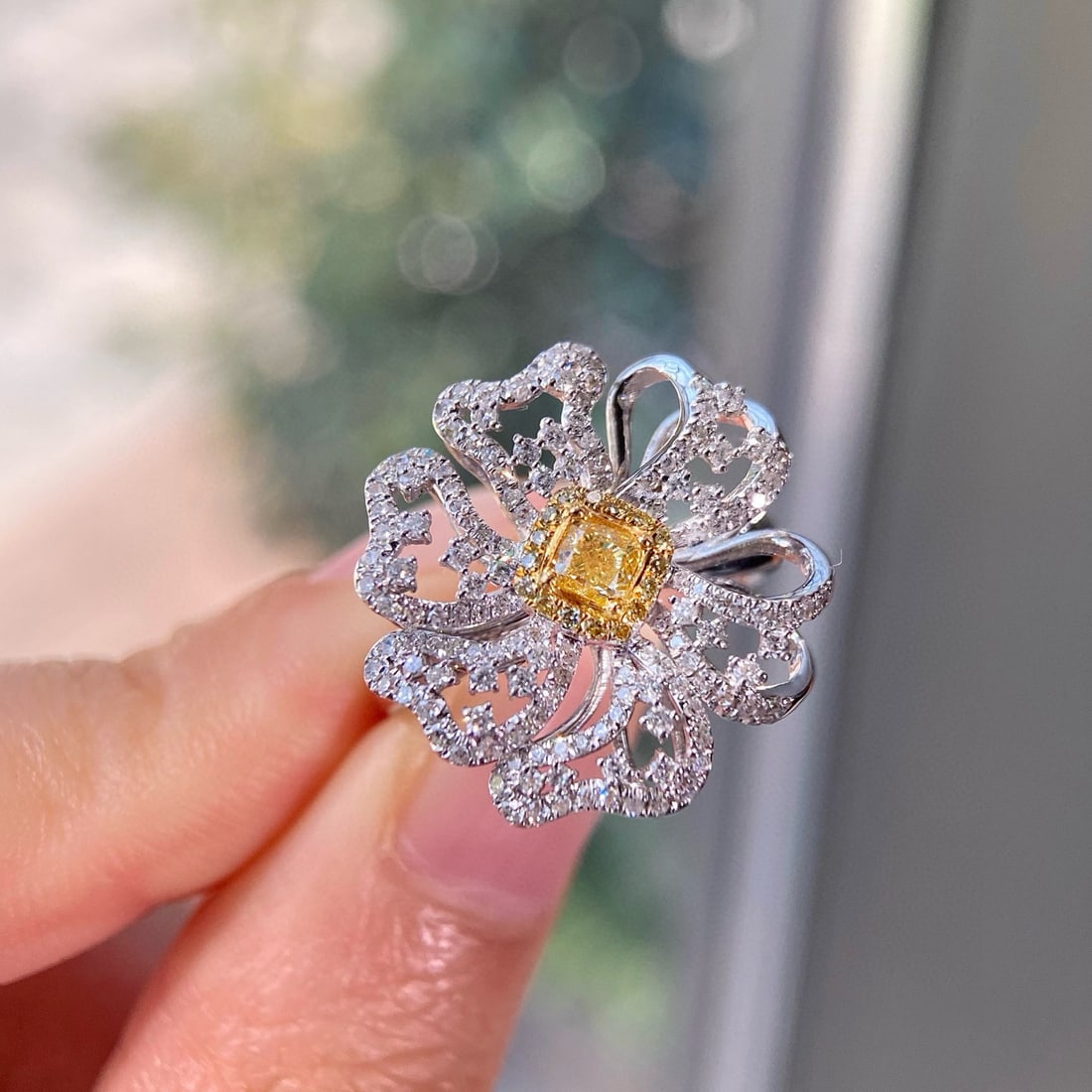 14k Gold 0.77 Ctw Natural Yellow Diamond & Diamond Ring/pendant( Without Chain ): Ref:230968365 // gold content:14k gold // ring size:7. 25us // // main gemstone:yellow diamond // shape:cushion // carat weight:0. 2ct // color:yellow // treatment:natural // // adjacent gemstone 2 : 