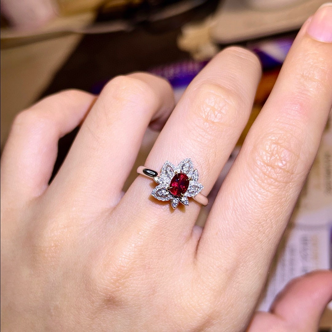 14k Gold 0.88 Ctw Natural Ruby & Diamond Ring - 4