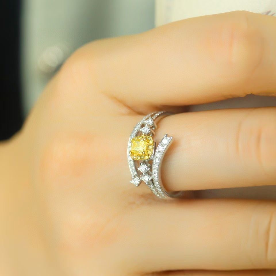 14k Gold 0.55 Ctw Natural Yellow Diamond & Diamond Ring - 2