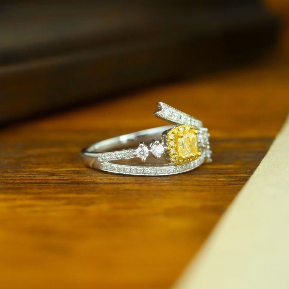 14k Gold 0.55 Ctw Natural Yellow Diamond & Diamond Ring - 4