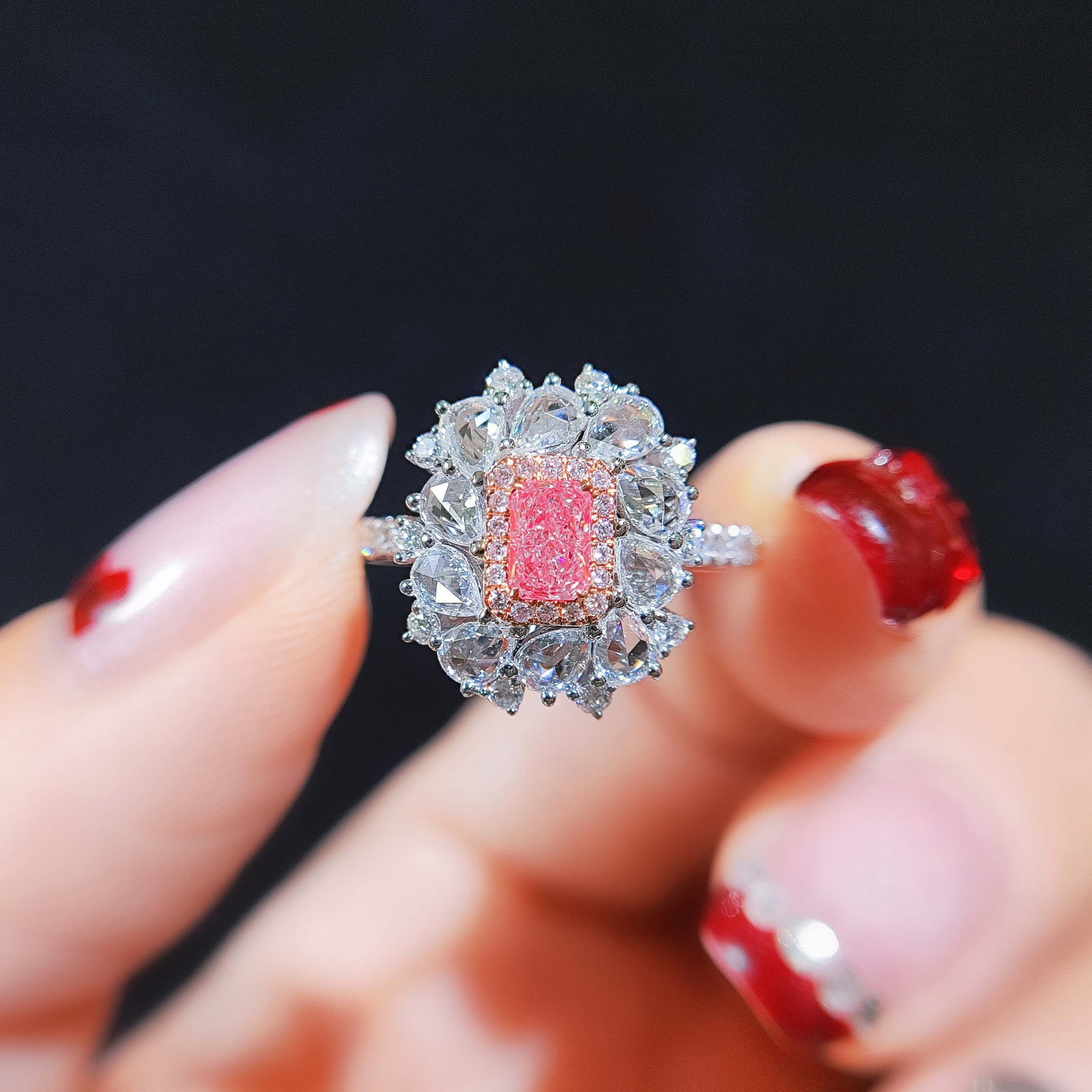 14k Gold 0.97 Ctw Natural Pink Diamond & Diamond Ring: Ref:230968415 // gold content:14k gold // ring size:7. 25us // // main gemstone:pink diamond // shape:radiant // carat weight:0. 27ct // color:pink // treatment:natural // // adjacent gemstone 2 :