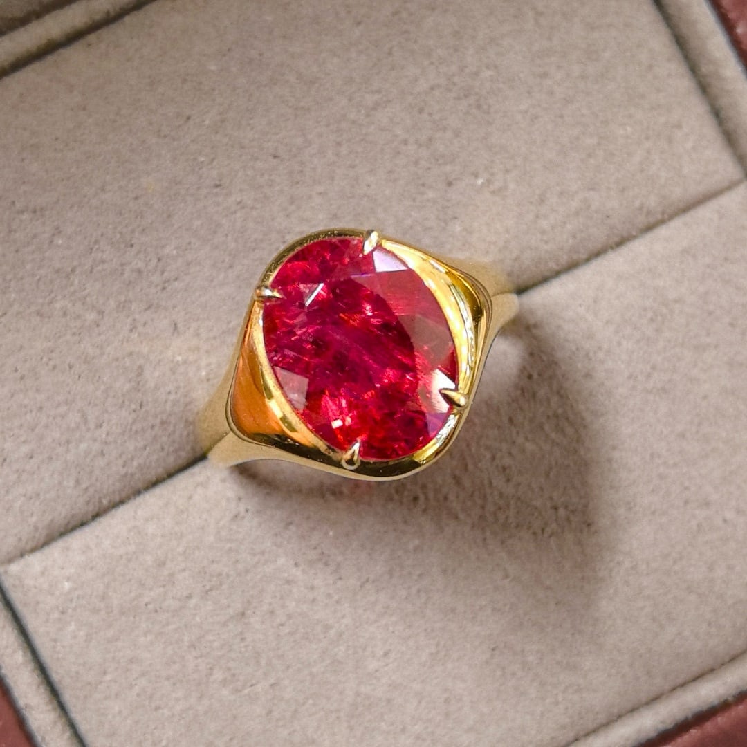 14k Gold 4.60 Ct Natural Tourmaline Ring: Ref:230968250 // gold content:14k gold // ring size:7. 25us // // main gemstone:tourmaline // shape:oval // carat weight:4. 60ct // color:red // treatment:natural // Low Estimate: 5700 Condition: New