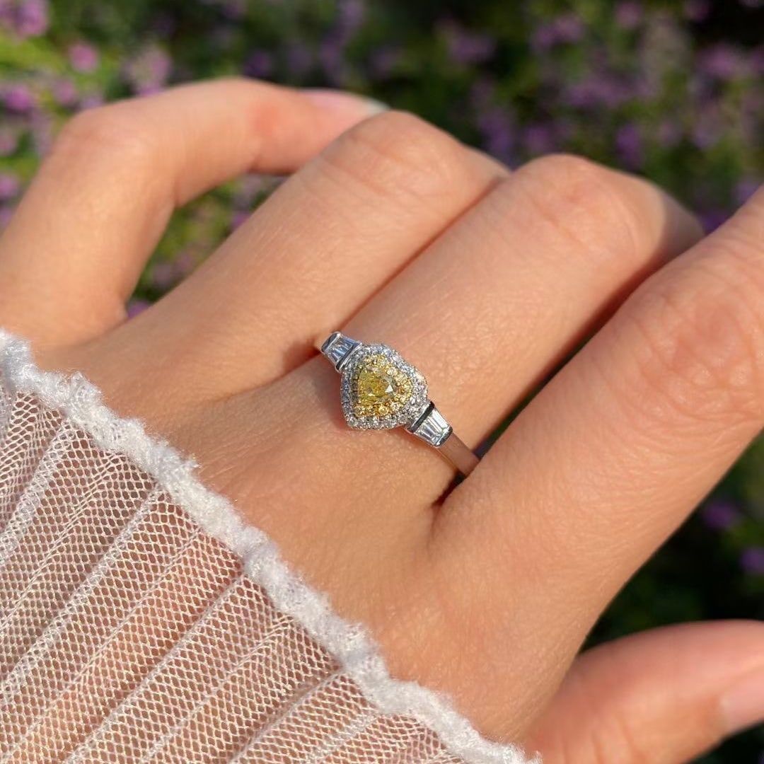 14k Gold 0.37 Ctw Natural Yellow Diamond & Diamond Ring - 2