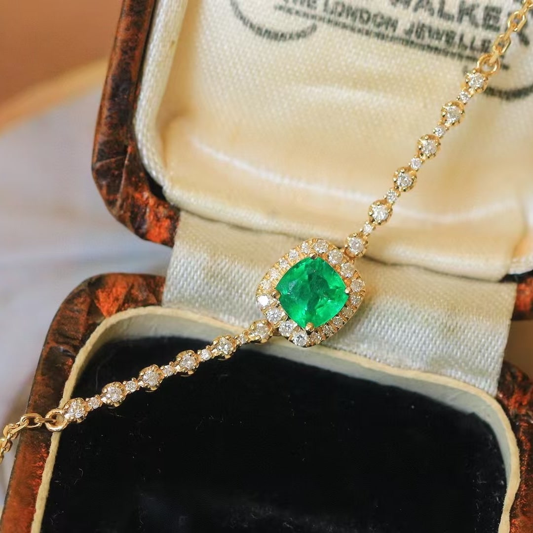 14k Gold 0.71 Ctw Vivid Green Natural Emerald & Diamond Bracelet - 4