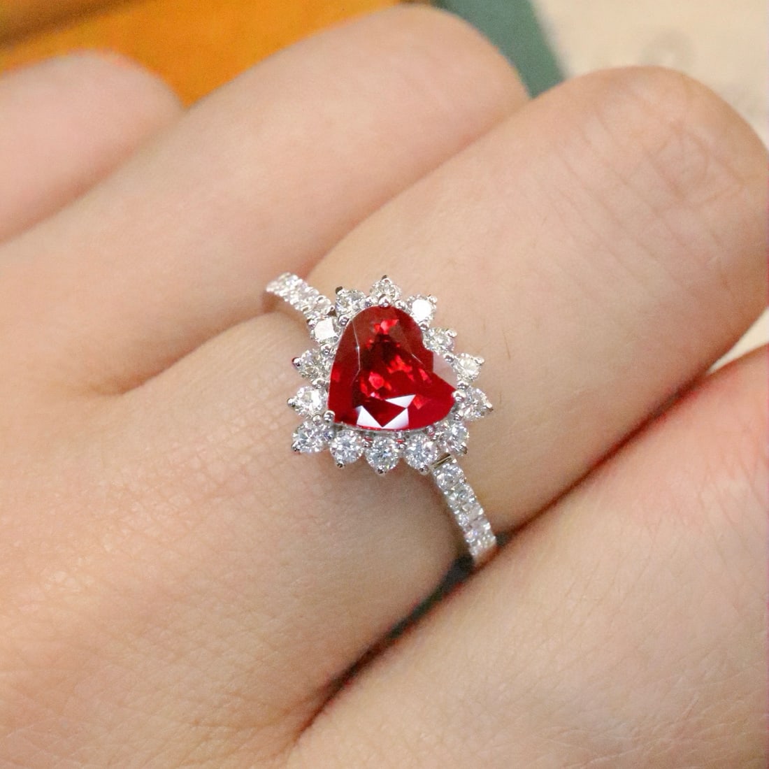 14k Gold 1.10 Ctw Natural Ruby & Diamond Ring - 5