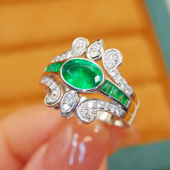 14k Gold 1.04 Ctw Natural Emerald & Diamond Ring - 2