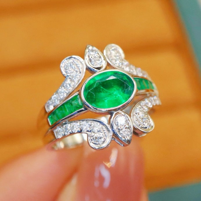 14k Gold 1.04 Ctw Natural Emerald & Diamond Ring - 3