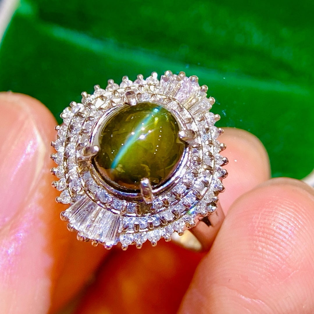 14k Gold 4.7 Ctw Natural Cat's?Eye & Diamond Ring - 7
