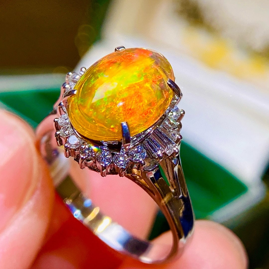 14k Gold 2.02 Ctw Natural Opal & Diamond Ring - 3