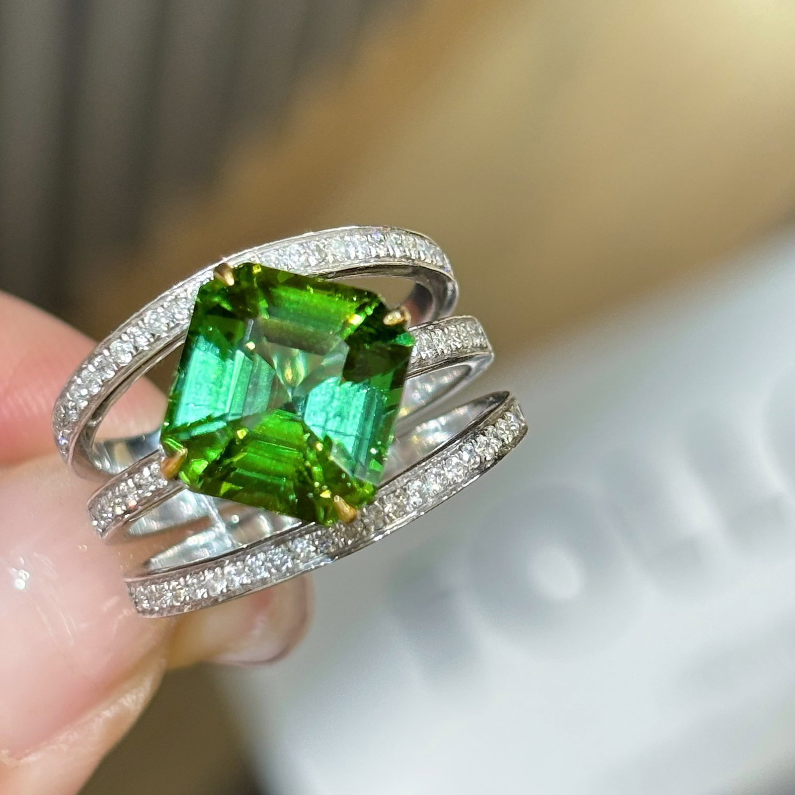 14k Gold 4 Ct Natural Tourmaline & Diamond Ring: Ref:230968343 // gold content:14k gold // ring size:7. 25us // // main gemstone:tourmaline // shape:octagonal // carat weight:4ct // color:green // treatment:natural // // adjacent gemstone 2 :