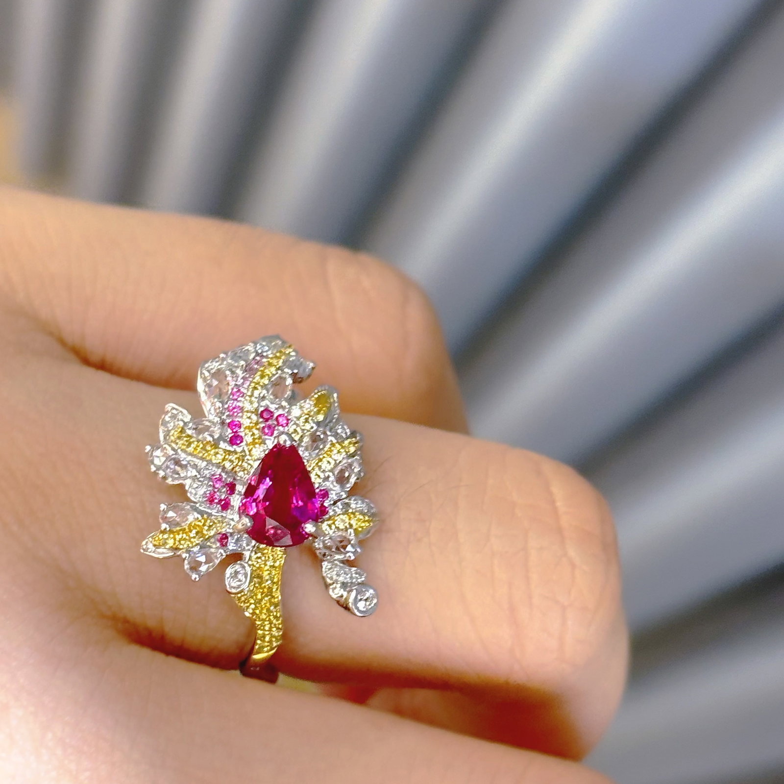 14k Gold 0.75 Ct Natural Ruby & Diamond & Sapphire Ring - 2