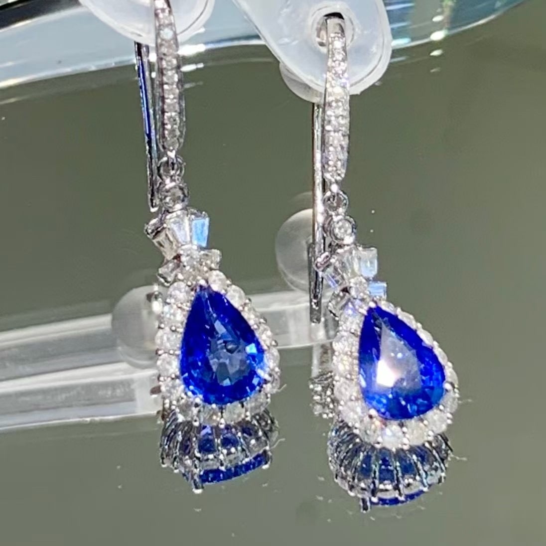 14k Gold 1.5 Ct Natural Sapphire & Diamond Earrings - 3