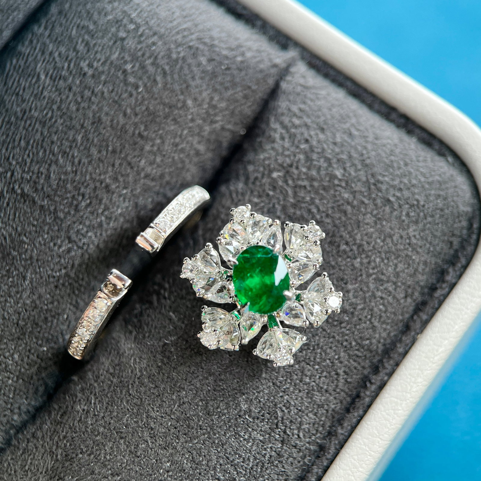 14k Gold 1.15 Ctw Vivid Green Natural Emerald & Diamond Ring/pendant( Without Chain ) - 2