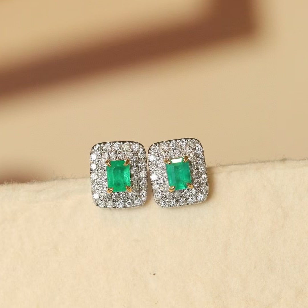 14k Gold 0.68 Ctw Natural Emerald & Diamond Earrings - 4