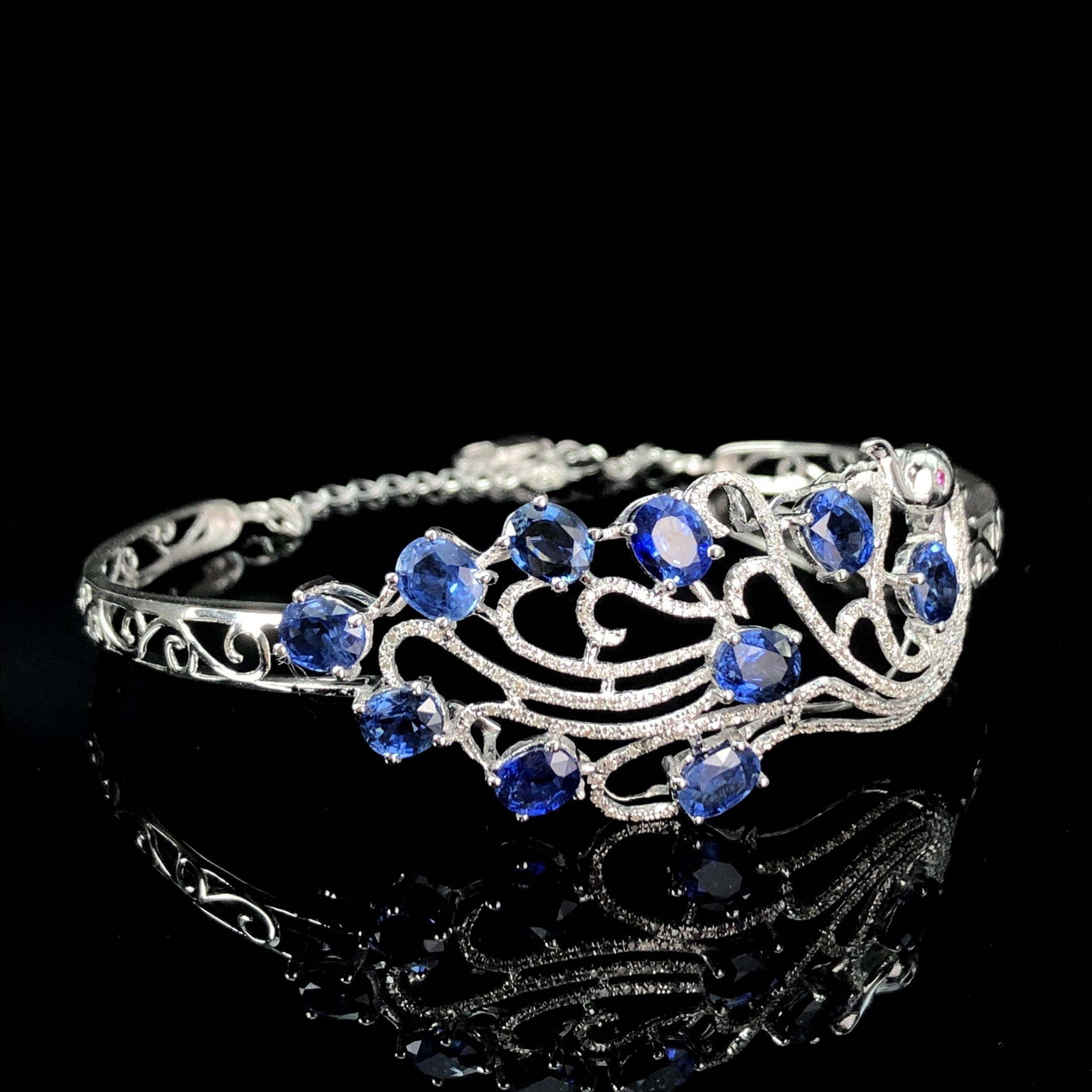 14k Gold 5.11 Ct Natural Sapphire & Diamond Bangle - 3