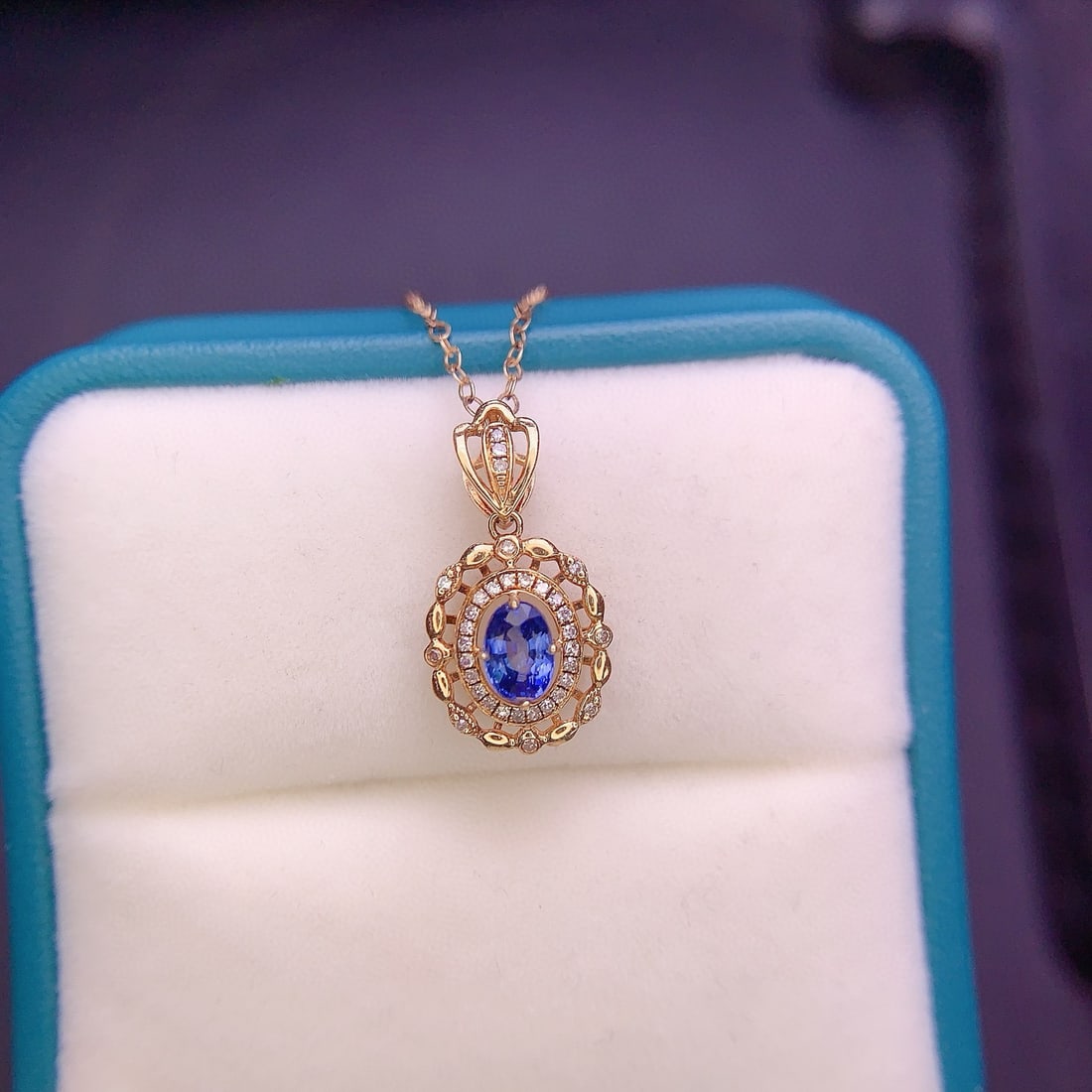 14k Gold 0.57 Ct Natural Sapphire & Diamond Pendant( Without Chain ): Ref:230968387 // gold content:14k gold // main gemstone:sapphire // shape:oval // carat weight:0. 57ct // color:blue // treatment:natural // // adjacent gemstone 2 : diamond // shape:round // clarity 