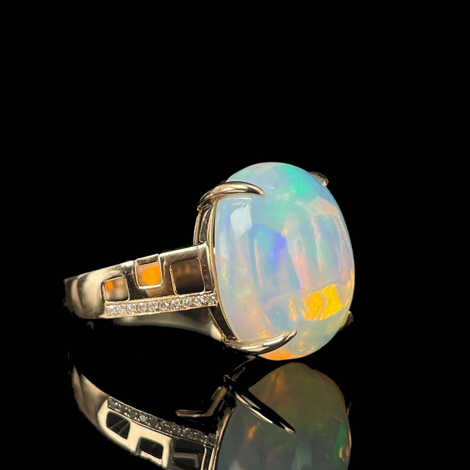 14k Gold 7.1 Ct Natural Opal & Diamond Ring - 3