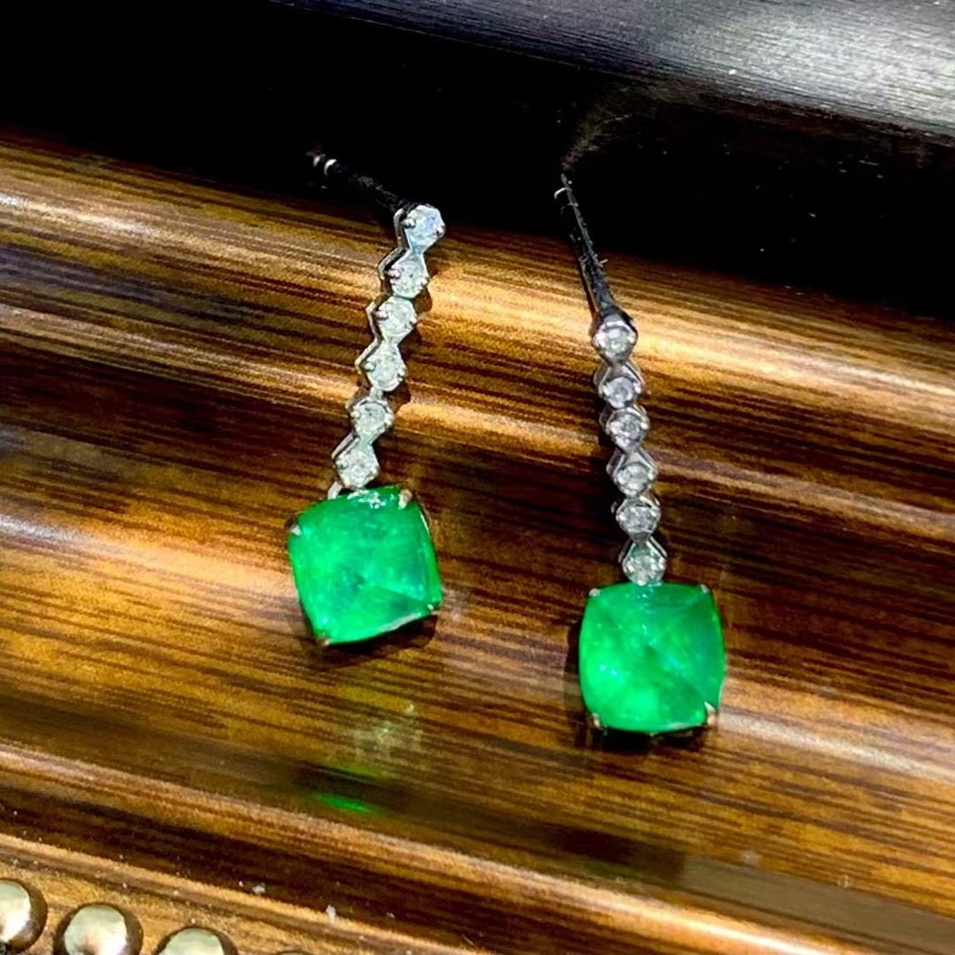 14k Gold 2 Ct Natural Emerald & Diamond Earrings - 4