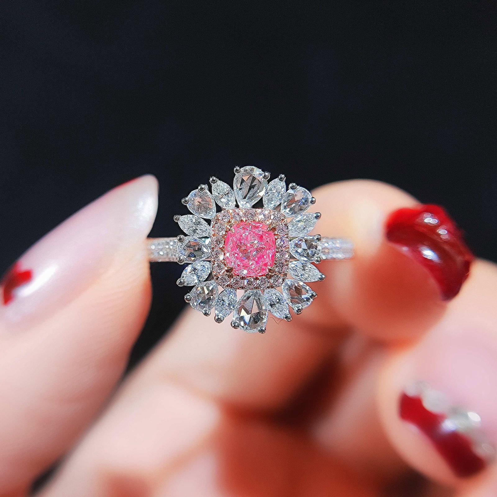 14k Gold 0.93 Ctw Natural Pink Diamond & Diamond Ring: Ref:230968413 // gold content:14k gold // ring size:7. 25us // // main gemstone:pink diamond // shape:cushion // carat weight:0. 30ct // color:pink // treatment:natural // // adjacent gemstone 2 :