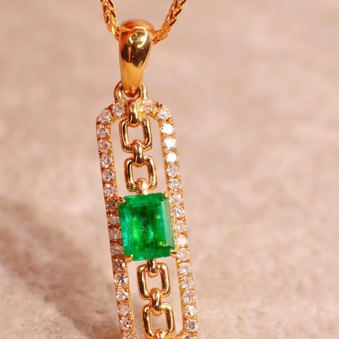 14k Gold 0.58 Ctw Vivid Green Natural Emerald & Diamond Pendant( Without Chain ): Ref:230969128 // gold content:14k gold // main gemstone:emerald // shape:octagonal // carat weight:0. 4ct // color:vivid green // treatment:natural // // adjacent gemstone 2 : diamond // shape:round /