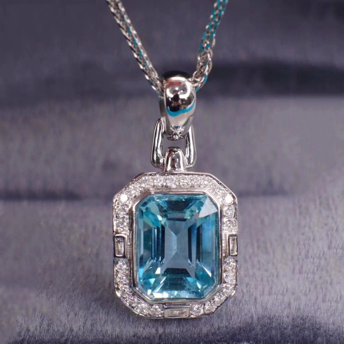 14k Gold 2.93 Ctw Natural Aquamarine & Diamond Pendant( Without Chain ) (1 of 5)