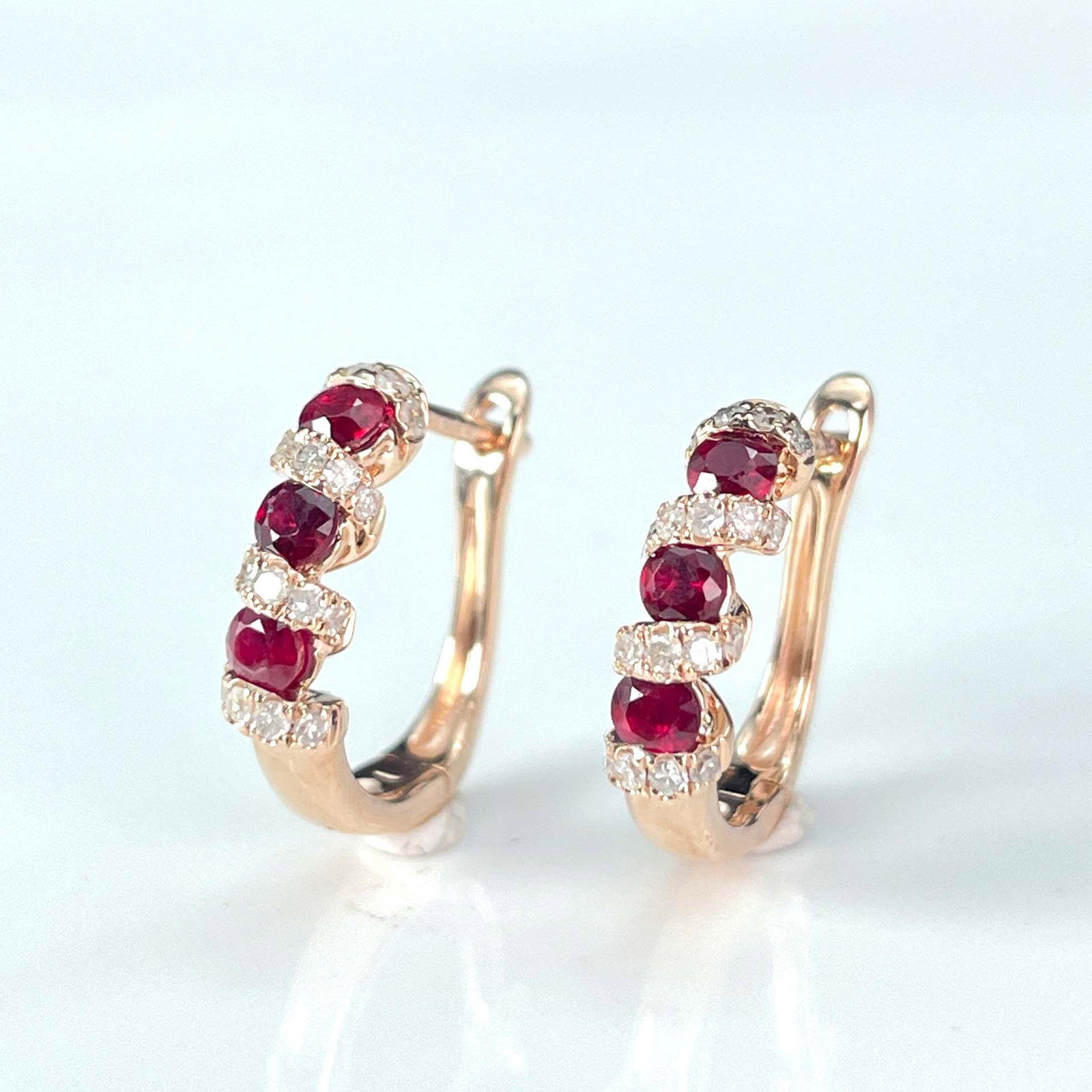 14k Gold 0.55 Ct Natural Ruby & Diamond Earrings: Ref:230969074 // gold content:14k gold // main gemstone:ruby // shape:round // carat weight:0. 55ct // color:red // treatment:natural // cut grade:g // // adjacent gemstone 2 : diamond // shape:round
