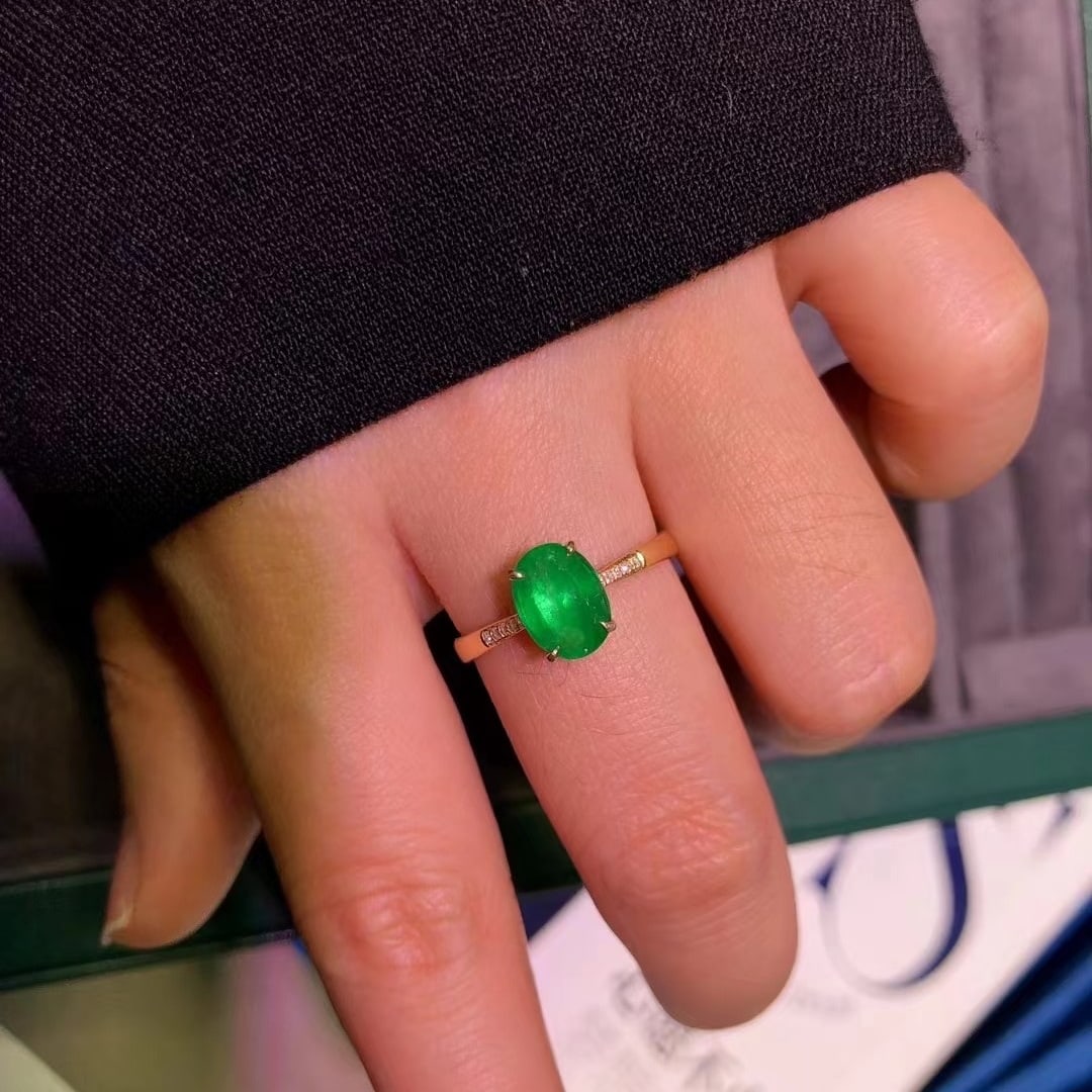 14k Gold 0.89 Ctw Vivid Green Natural Emerald & Diamond Ring - 4
