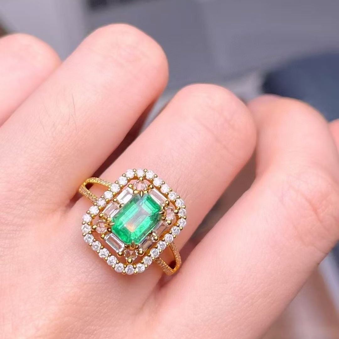 14k Gold 1.2 Ct Natural Emerald & Diamond Ring - 3