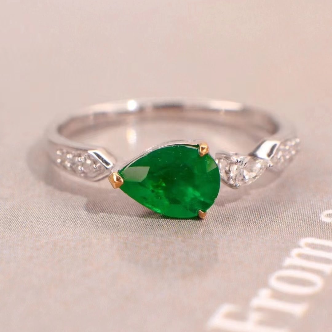 14k Gold 1.00 Ctw Vivid Green Natural Emerald & Diamond Ring - 4