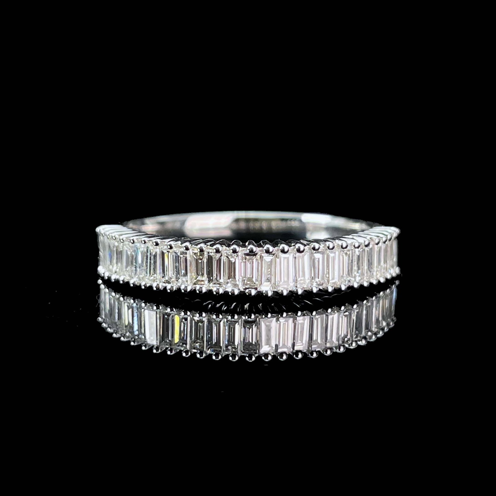 14k Gold 0.25 Ct Natural H Diamond Ring: Ref:230969109 // gold content:14k gold // ring size:7. 25us // // main gemstone:diamond // shape:baguette // carat weight:0. 25ct // clarity grade:vs-si // color:h // treatment:natural // High