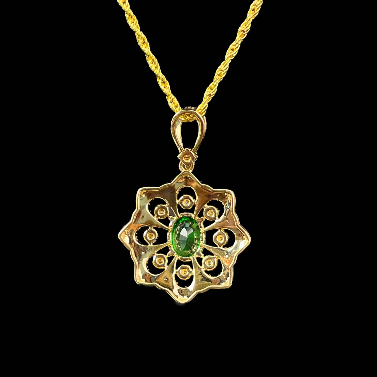 14k Gold 1.26 Ctw Vivid Green Natural Tsavorite & Diamond Pendant( Without Chain ) - 5