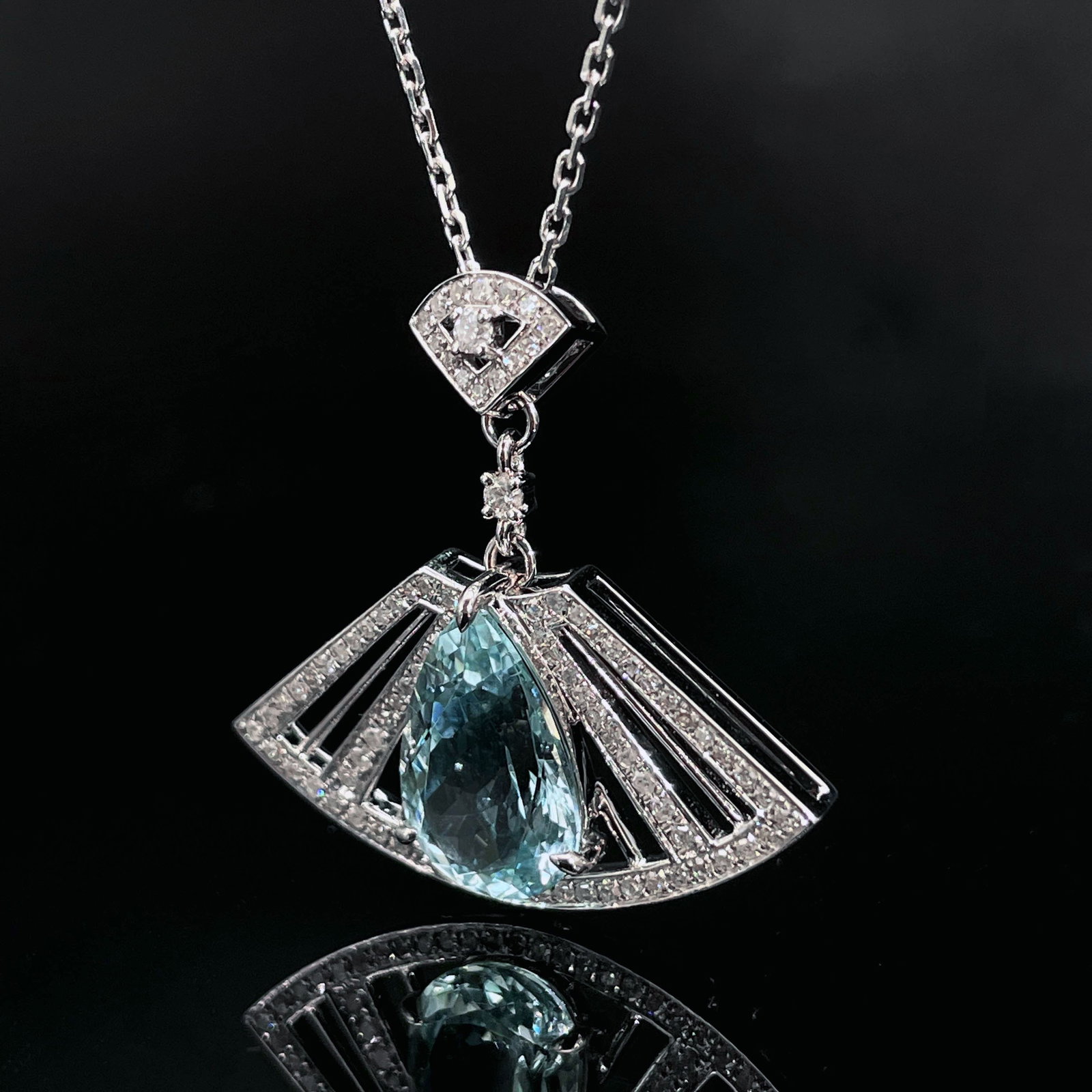 14k Gold 2.12 Ct Natural Aquamarine & Diamond Necklace - 4