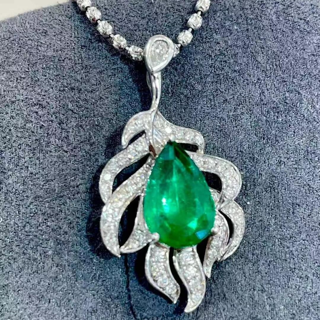 14k Gold 2.05 Ctw Vivid Green Natural Emerald & Diamond Pendant( Without Chain ) - 3
