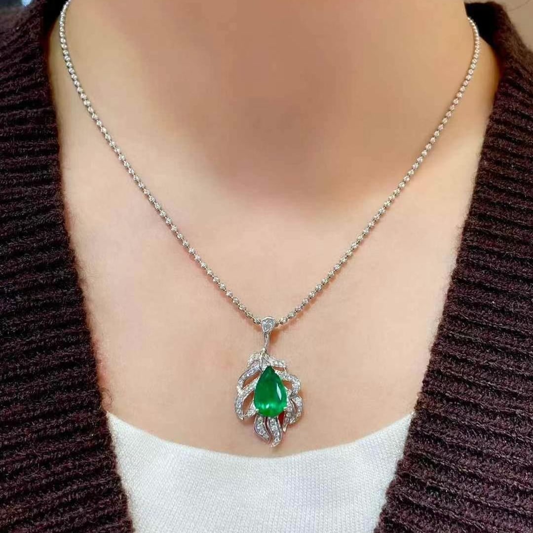 14k Gold 2.05 Ctw Vivid Green Natural Emerald & Diamond Pendant( Without Chain ) - 4
