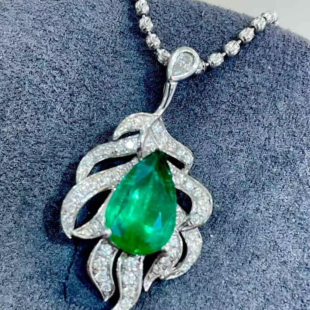 14k Gold 2.05 Ctw Vivid Green Natural Emerald & Diamond Pendant( Without Chain ) - 5