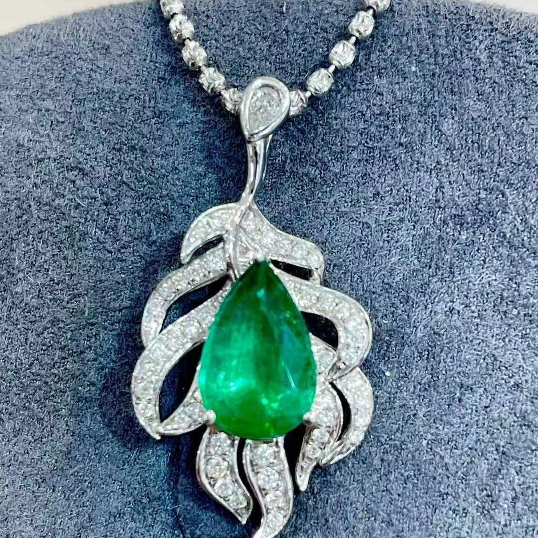 14k Gold 2.05 Ctw Vivid Green Natural Emerald & Diamond Pendant( Without Chain ) - 6