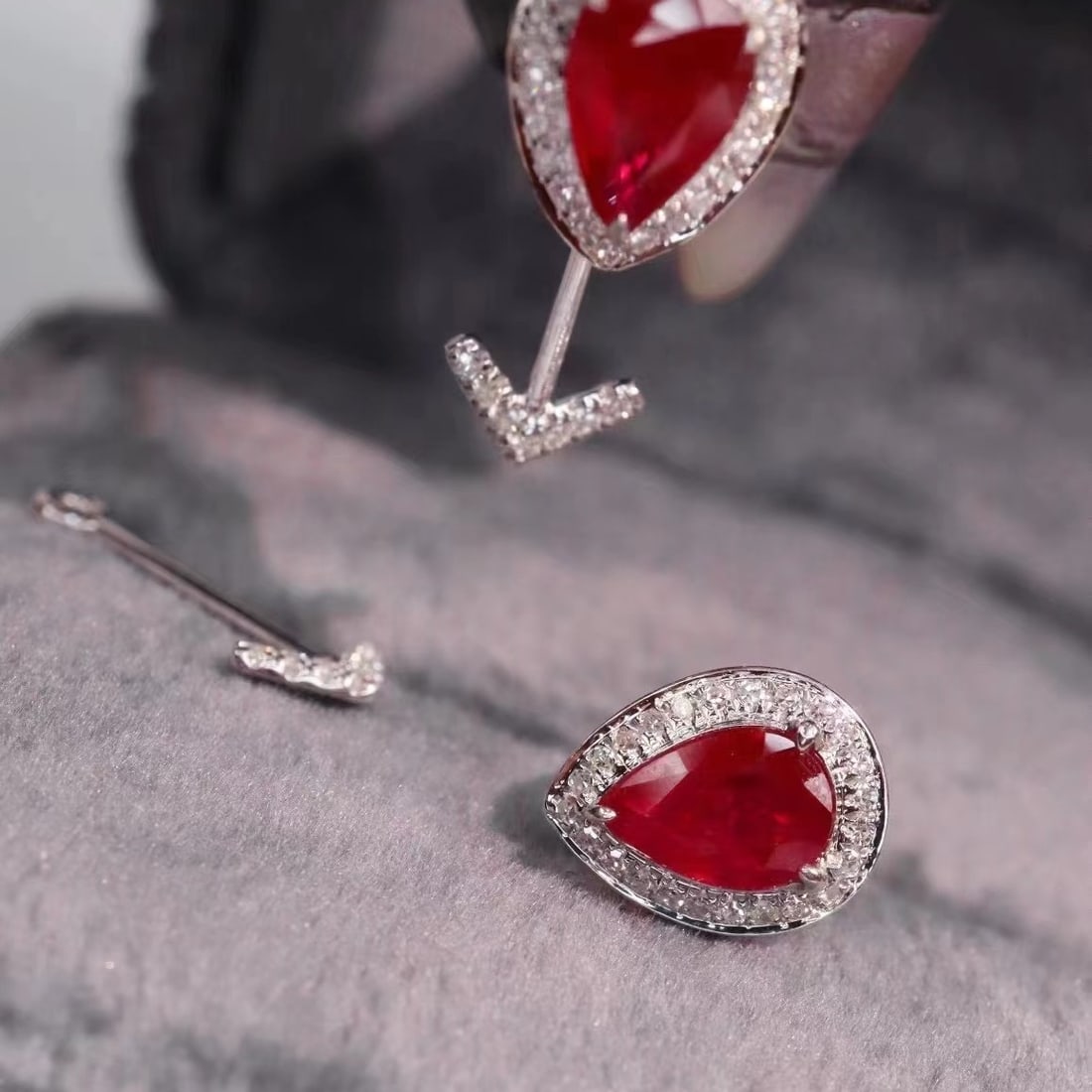 14k Gold 1.35 Ctw Natural Ruby & Diamond Earrings - 5