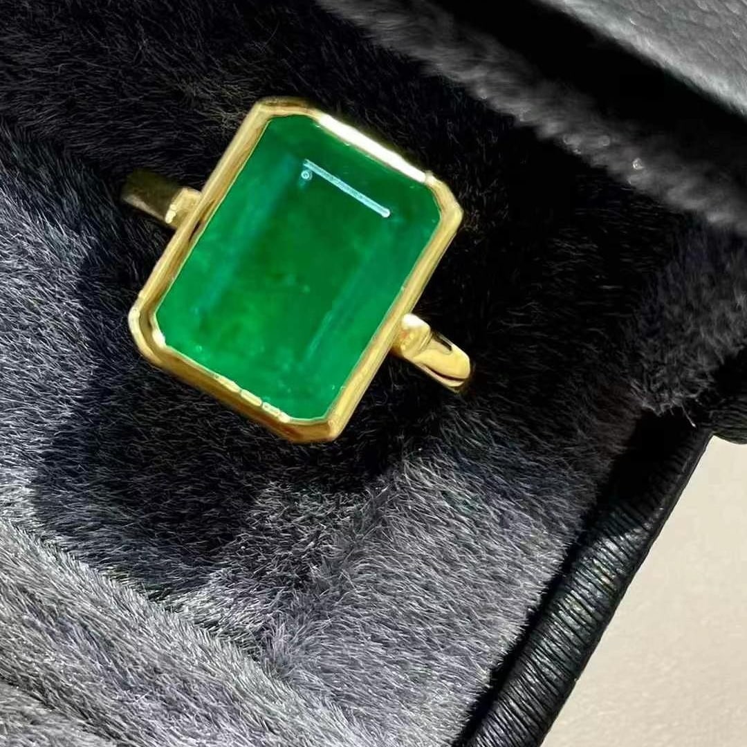 14k Gold 5.32 Ct Natural Emerald Ring - 5