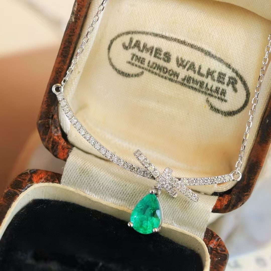 14k Gold 0.83 Ctw Natural Emerald & Diamond Necklace - 2